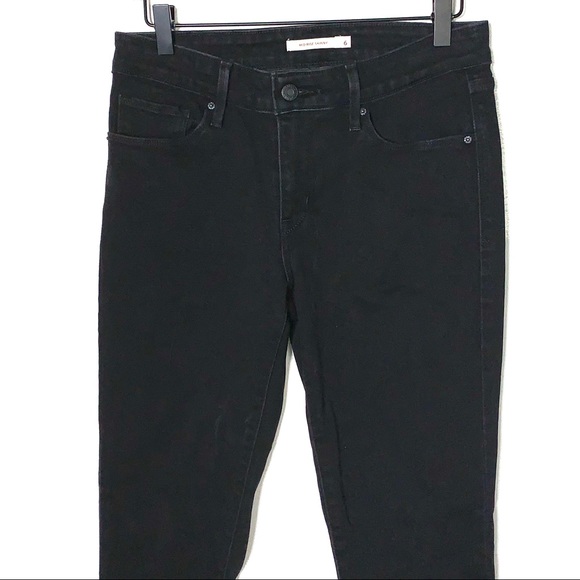 Levi’s black mid rise skinny jeans - Picture 2 of 6